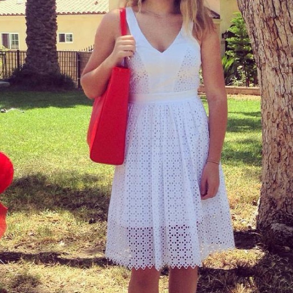 Leifsdottir Anthropologie Lila Eyelet White dress sz 4 - Picture 2 of 11